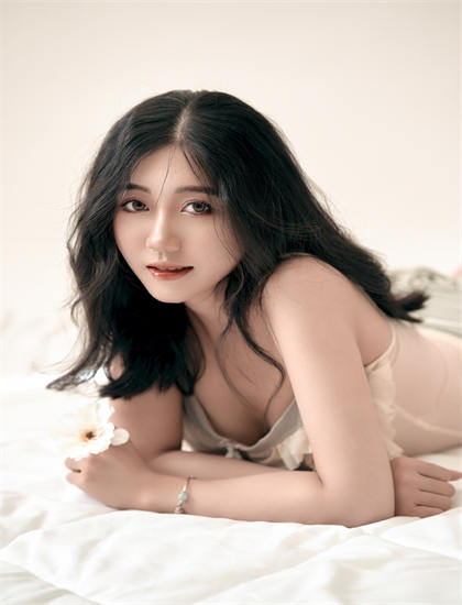 没有被爱过的女人电影_儿媳妇热乎乎的肚皮视频_天天向上美女总裁